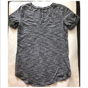 Gray lululemon t-shirt